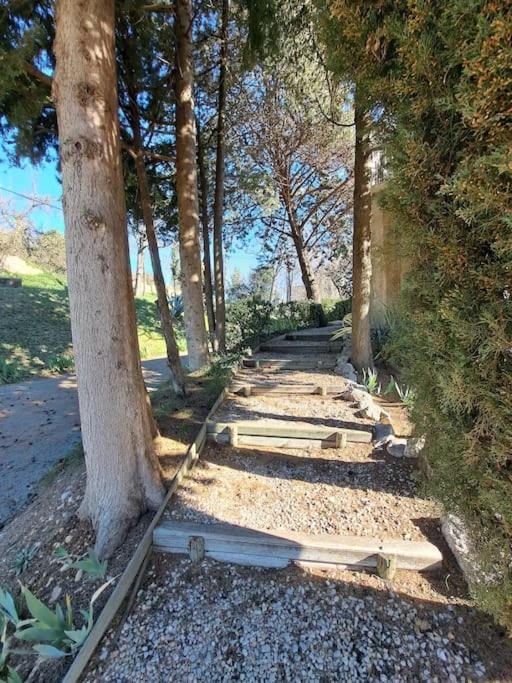 Le Champ Des Hors Villa Vailhauques Kültér fotó